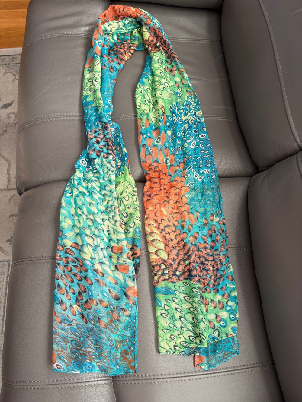 Vibrant Multicolor Peacock-Pattern Scarf - Picture 4 of 4